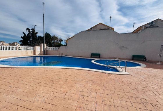 Re-Sale - Townhouse - Daya Nueva