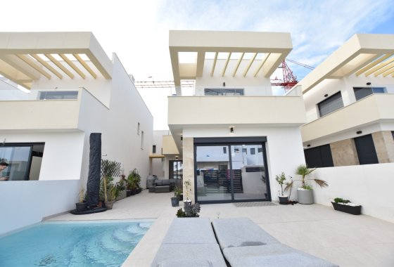 Reventa - Chalet Independiente - Los Montesinos