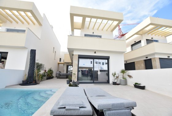 Reventa - Chalet Independiente - Los Montesinos