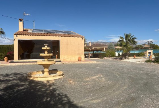 Reventa - Chalet Independiente - Albatera