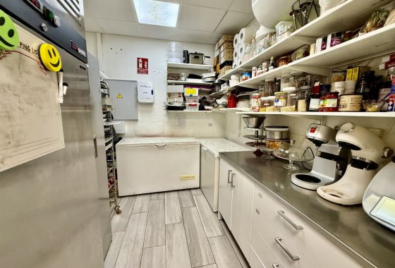 Re-Sale - Commercial - Benijofar