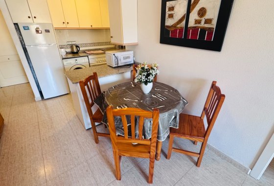 Re-Sale - Apartment - Almoradí