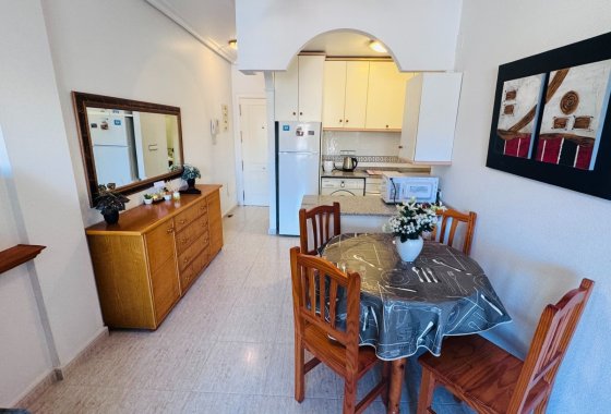 Re-Sale - Apartment - Almoradí