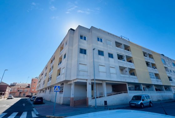 Re-Sale - Apartment - Almoradí
