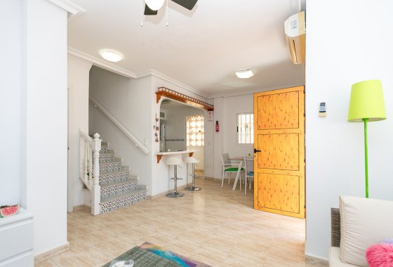 Reventa - Semi - Detached Villa - Mil Palmeras - Riomar