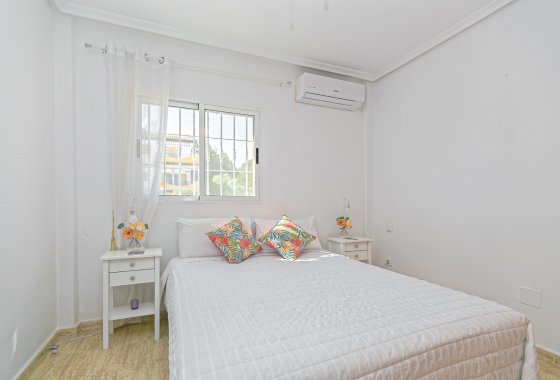 Reventa - Semi - Detached Villa - Mil Palmeras - Riomar